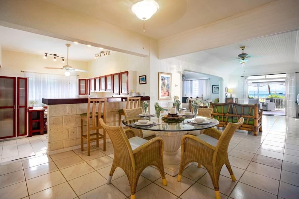 Banyan Beach House Villa بريدج تاون المظهر الخارجي الصورة